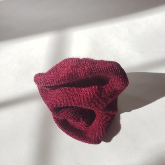 Free with purchase! Casual Maroon Ardene Toque - Picture 3 of 4